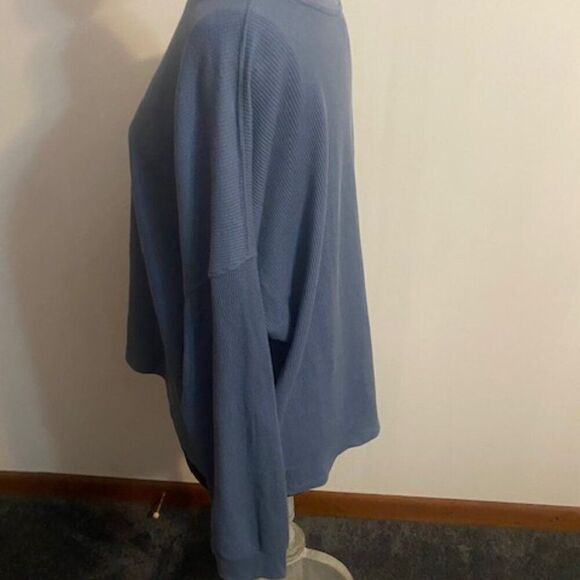 a.n.a. Blue Thermal  Hi-Lo top, size 1X - Picture 3 of 6